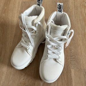 Dr Martens Women's Combs Fashion Boots